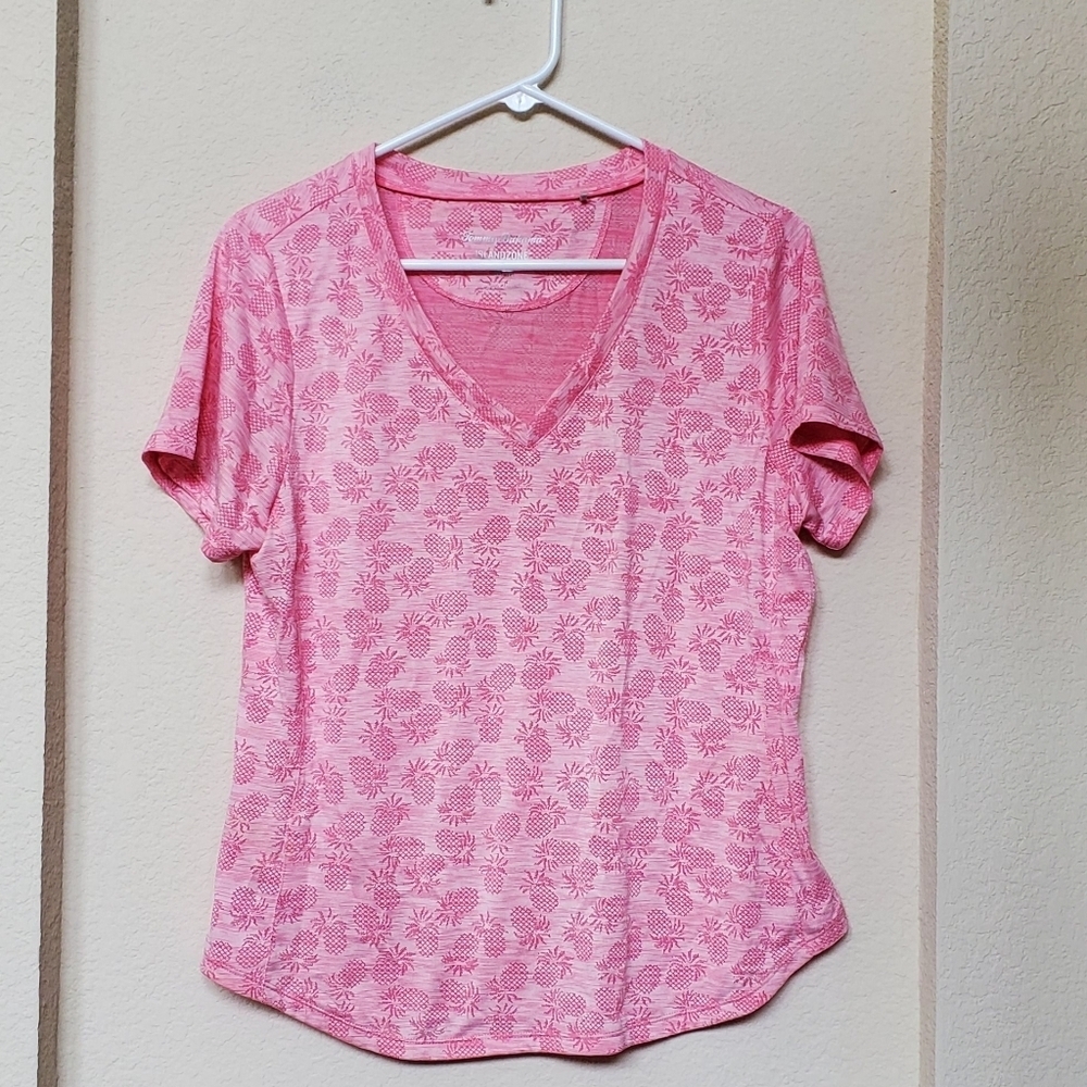 Tommy Bahama V Neck Top. Size Medium